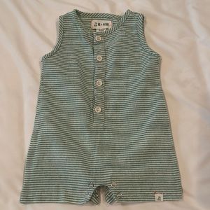Boutique green and white Jon Jon. 0-3m